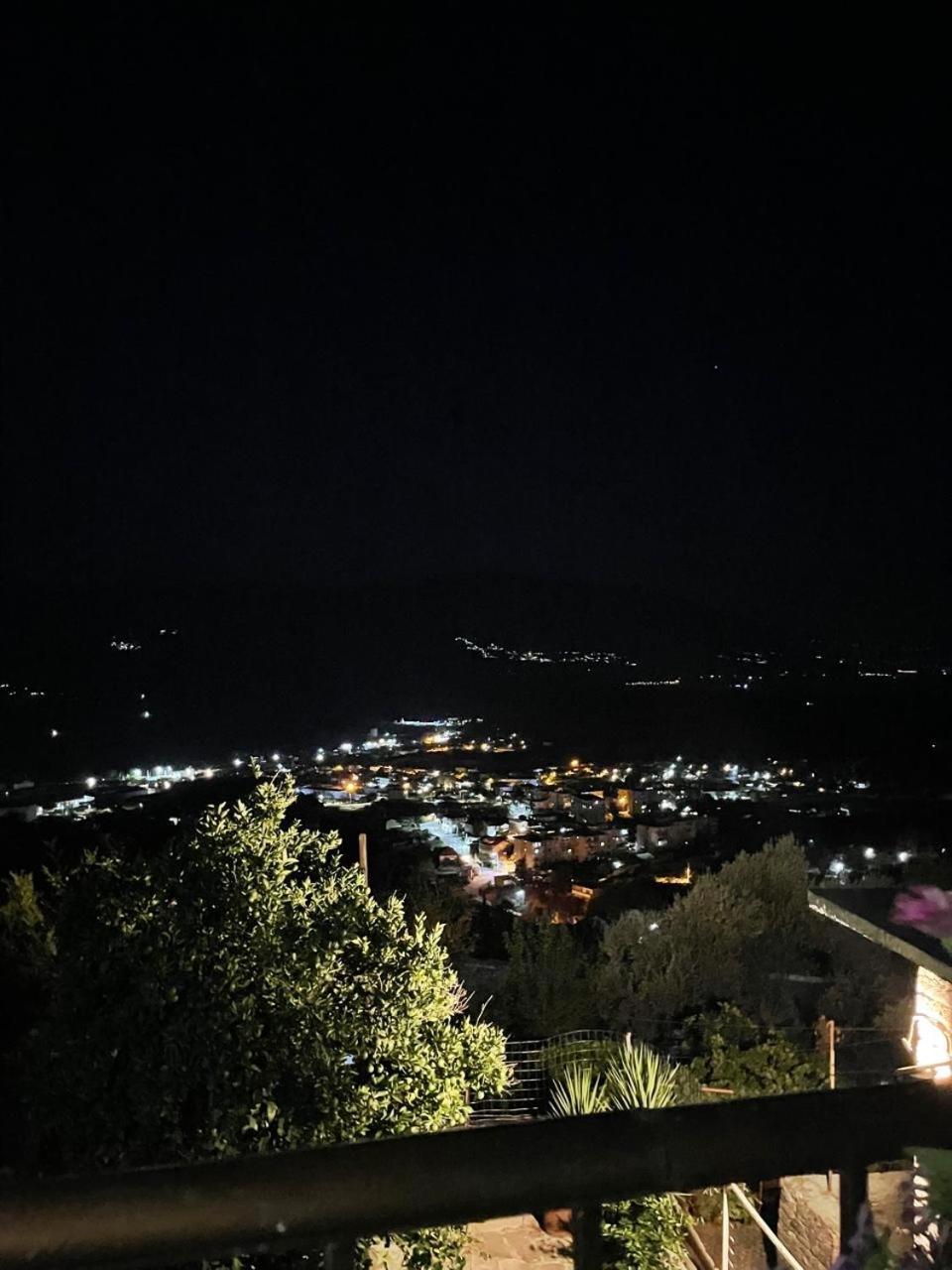 Alva Room'S Gjirokastër Exteriör bild